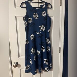 Banana Republic Navy and White Floral Midi Dress Women’s Size 8